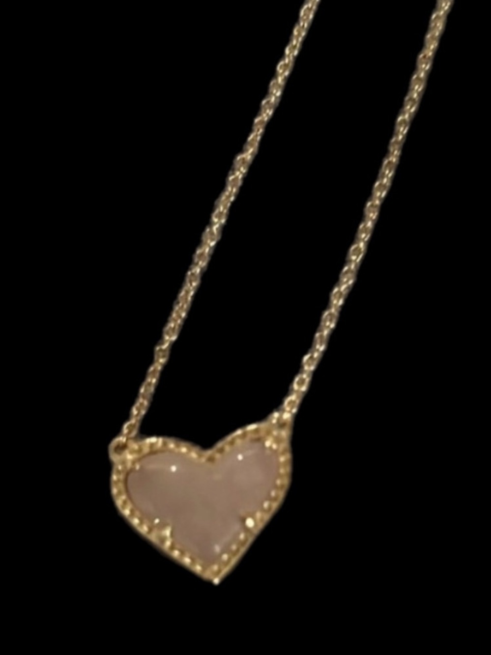 KENDRA SCOTT Ari Heart
Quartz Necklace 14k Over
Brass NWOT